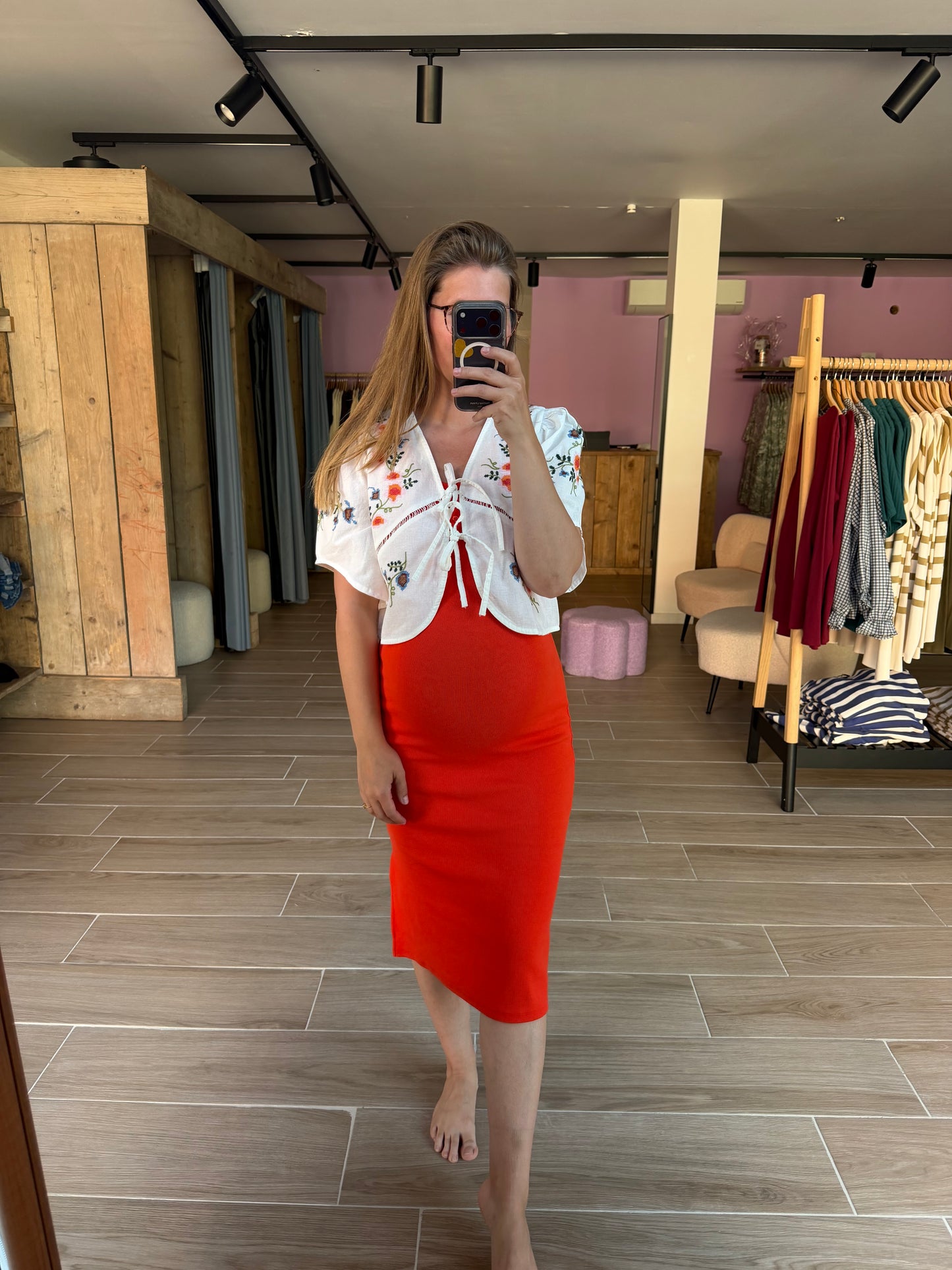 Alicia ss top white/embroidery