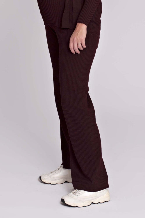 Pants knit