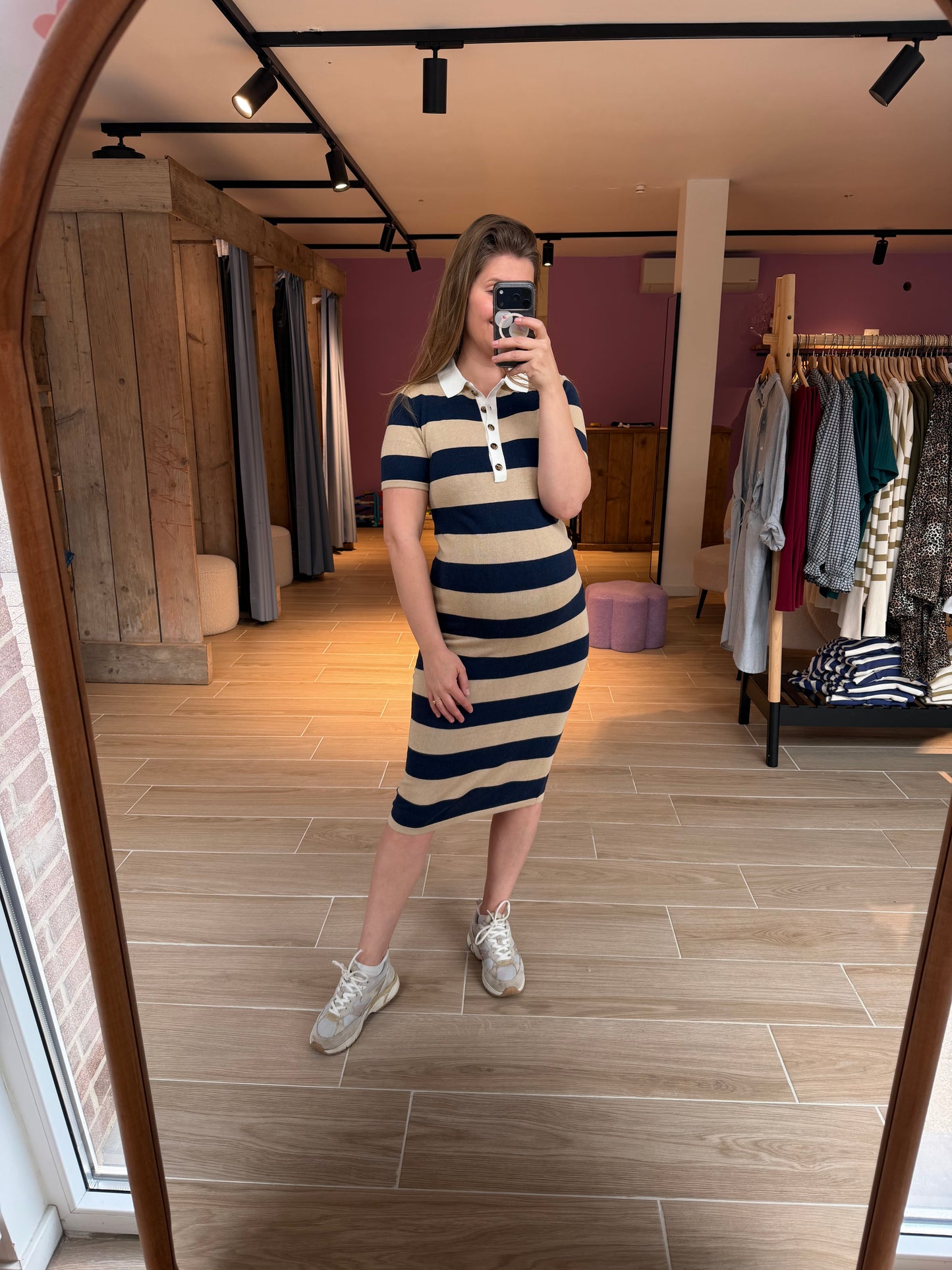 Dress stripe